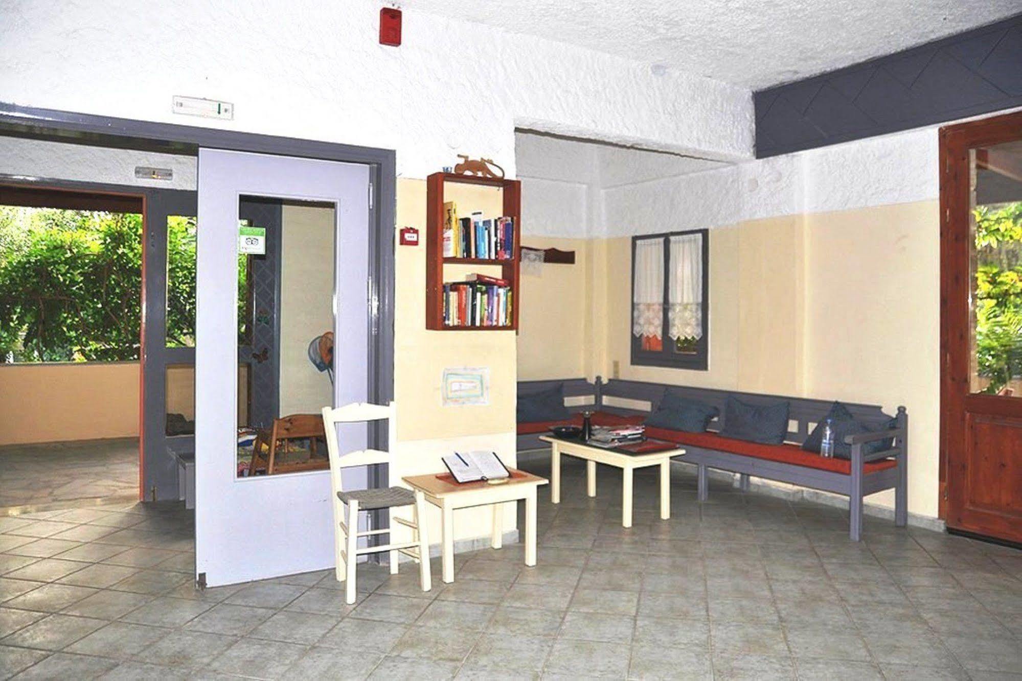 Hotel Neos Matala Exteriör bild